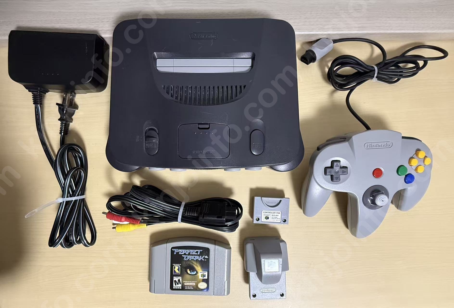 NINTENDO 64 本体一式(Nintendo 64 Console Set)【中古美品・N64北米版】