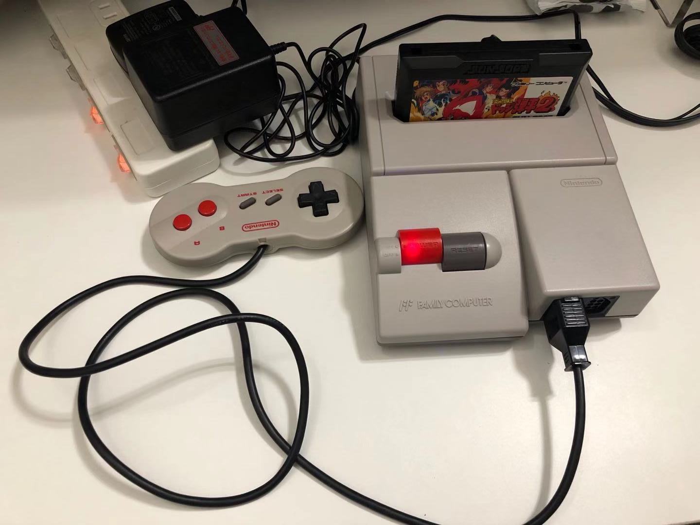 AV/S/RGB端子全対応 ニューファミコン 本体セット【中古・通常版・日本版】